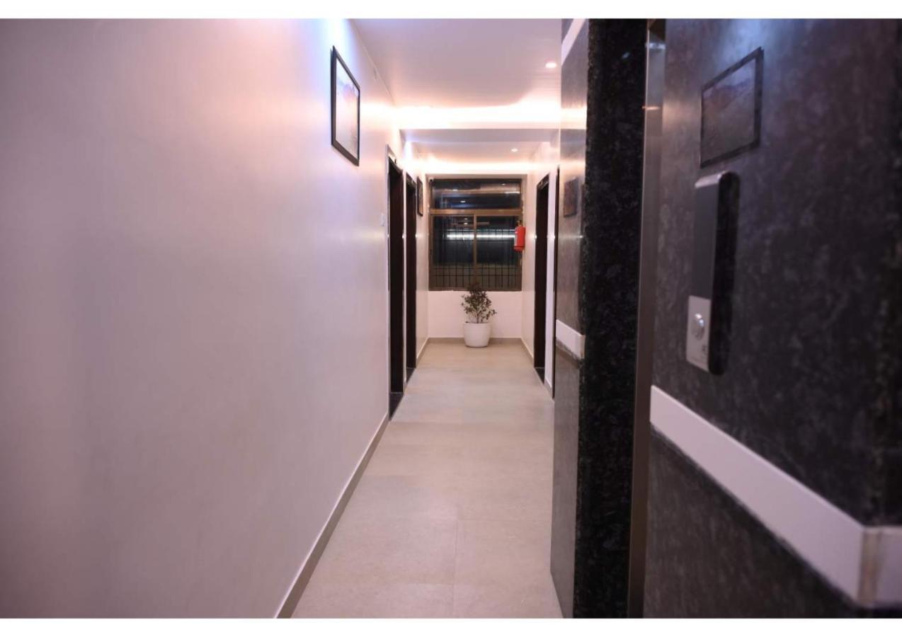 Hotel Ganga Kaveri Варанаси Экстерьер фото